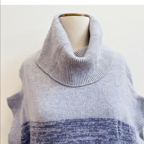 BCBG short sleeve sweater - Picture 4 of 4